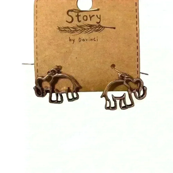 Elephant Necklace & Earring Set. Black & silver colored necklace. - Picture 2 of 5